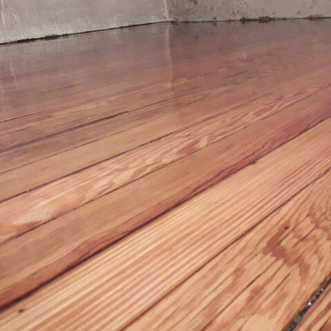 Madera pulida a máquina